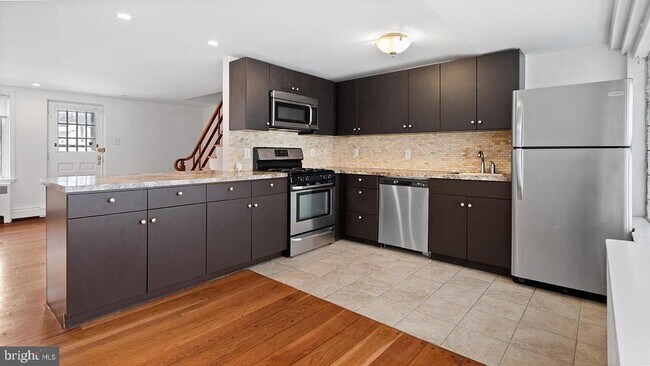 Building Photo - 2800 Woodpipe Ln