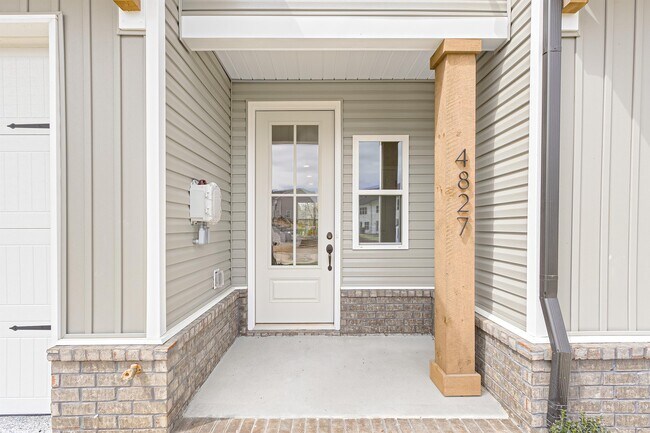 Foto del edificio - 4823 Ancient Glacier Ln