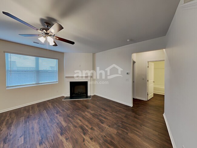 Foto del edificio - 76 Springer Pkwy