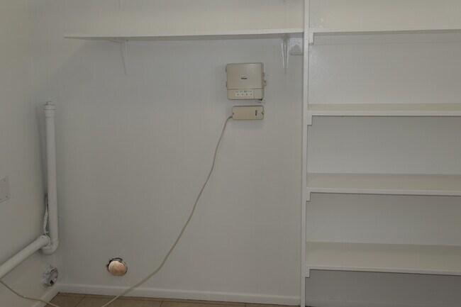Building Photo - 28621 Murrieta Rd
