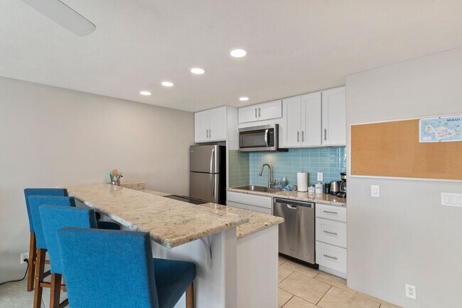 Foto del edificio - Full Ocean View, Fully Furnished Condo |Across from Surf Beach|Pool |Renovated |Heart of Kihei