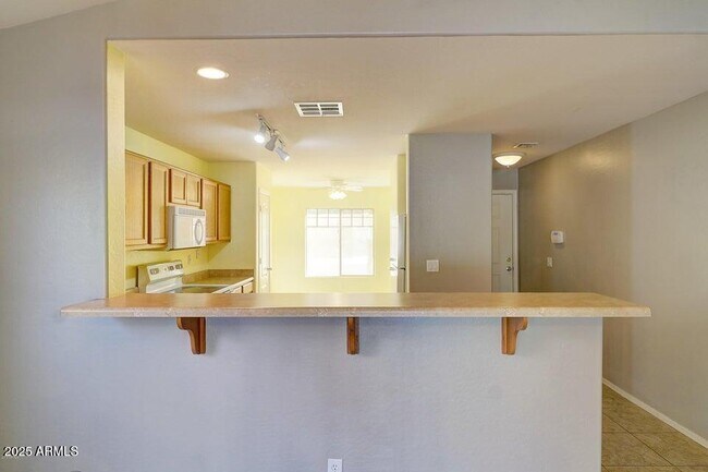 Foto del edificio - 16776 W Hadley St