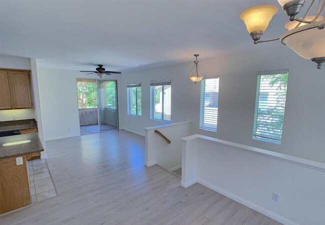 Building Photo - 3183 Dehesa Rd