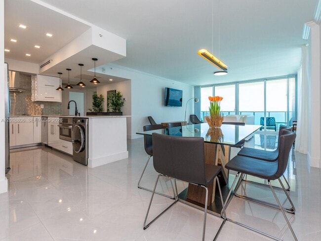 Building Photo - 2501 S Ocean Dr
