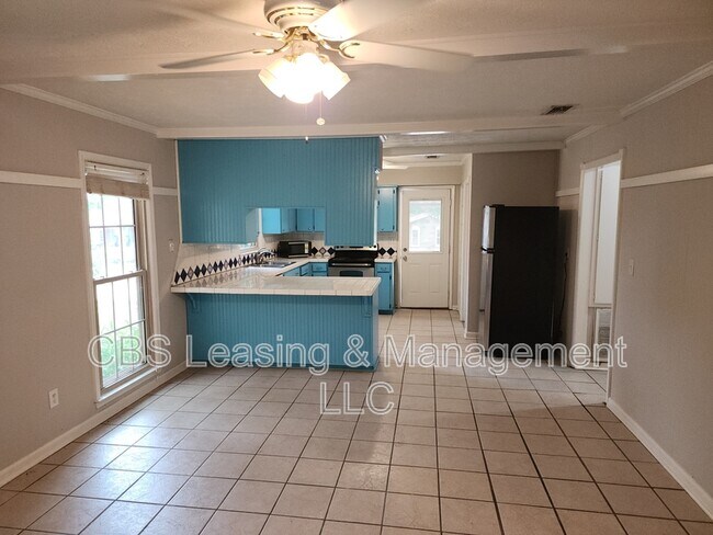 Building Photo - 5005 Hearthstone Dr