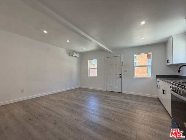 Building Photo - 1111 Orizaba Ave