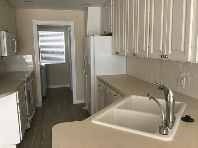 Foto del edificio - 7580 Andora Dr