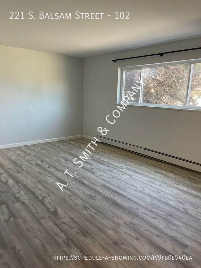 Photo - 221 S Balsam St Apartment