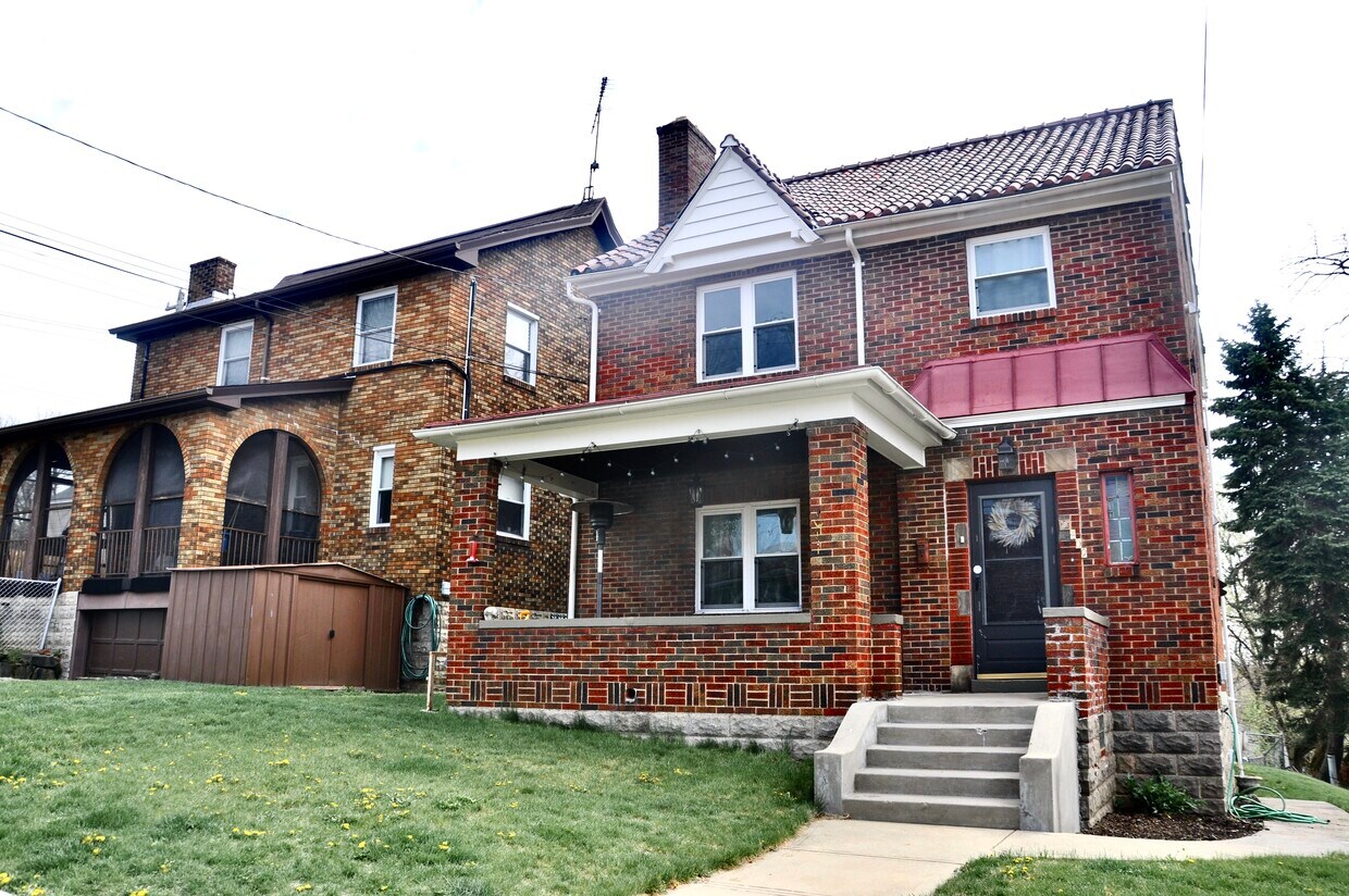 409 Oneida St, Pittsburgh, PA 15211 House Rental in Pittsburgh, PA