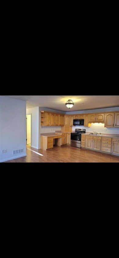 Building Photo - 702 Clearview Dr