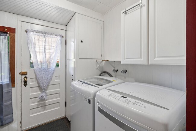 Foto del edificio - Charming Silverdale Home with Business Pot...