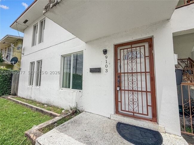 Building Photo - 9103 SW 38th St