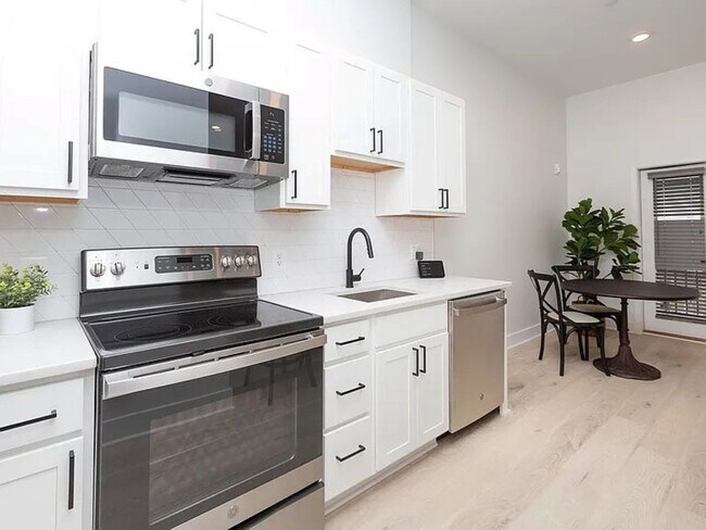 Foto del edificio - 1709 Fleet St