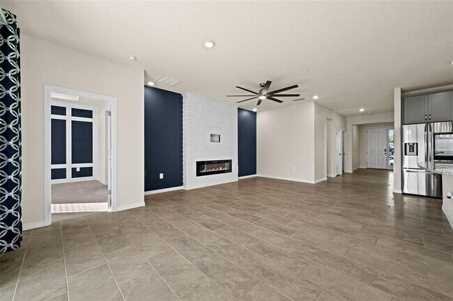 Building Photo - 12712 Lateral Root Dr