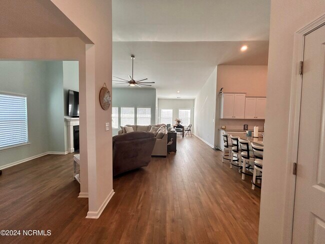 Building Photo - 167 Barwick Dr NW