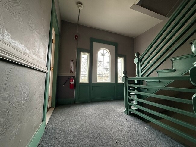 Building Photo - 342 Broadway St