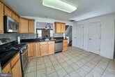 Primary Photo - 2 Lenox Ln
