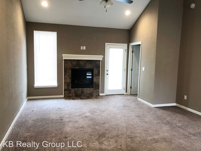 Building Photo - 1314 S Kaydeen Ct