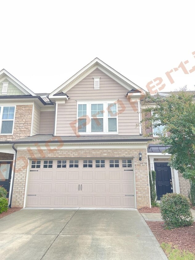 Primary Photo - Beautiful 3 Bedroom, 2.5 Bathroom Townhome...