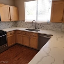 Building Photo - 10200 Turin Pl