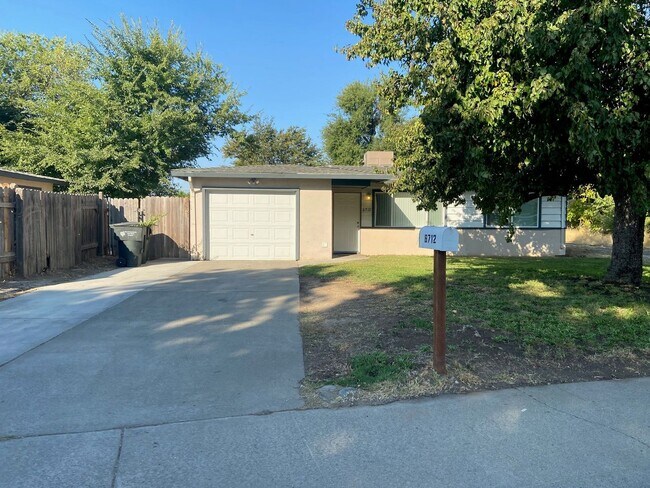 Building Photo - Fresh and Clean 3 bedroom home!