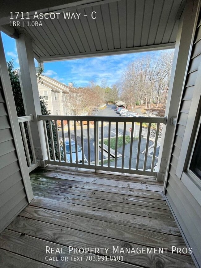 Building Photo - Beautifully Updated Condo For Rent In The ...