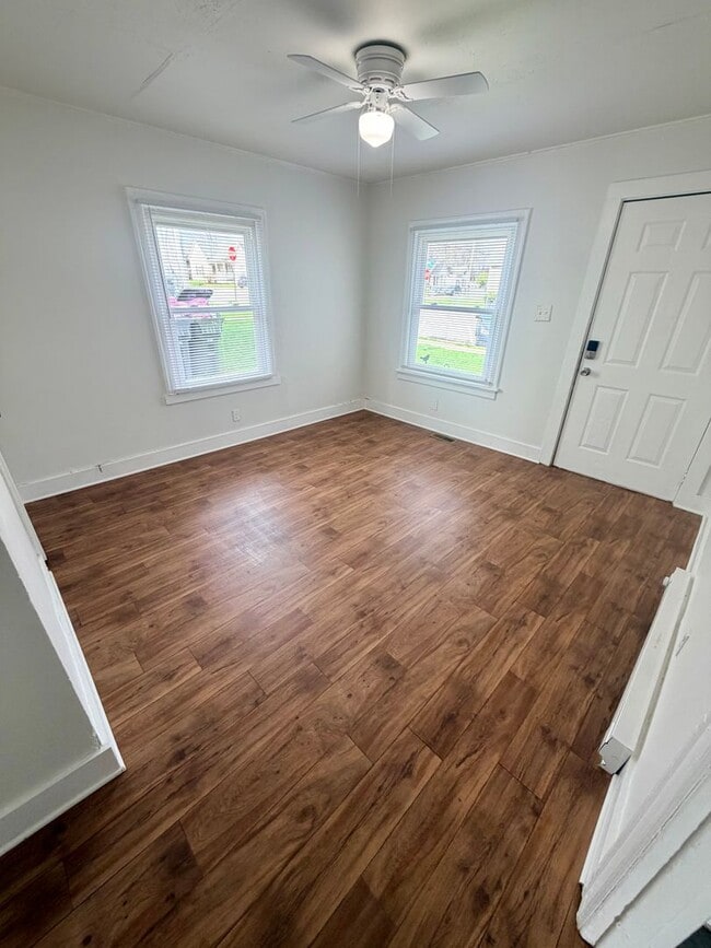 Building Photo - 704 Jackson St