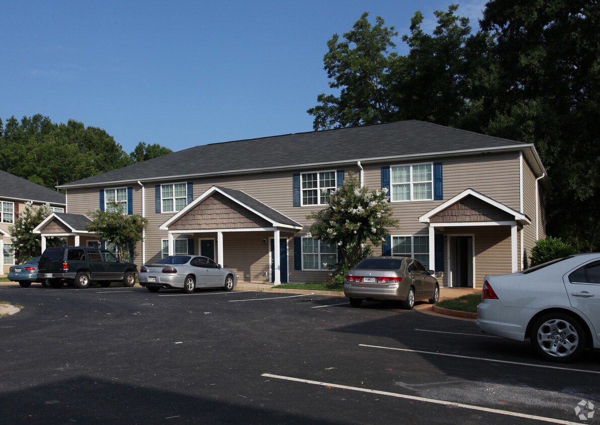 Primary Photo - Maple Place Townhomes