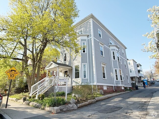 Building Photo - 163 Morrison Ave