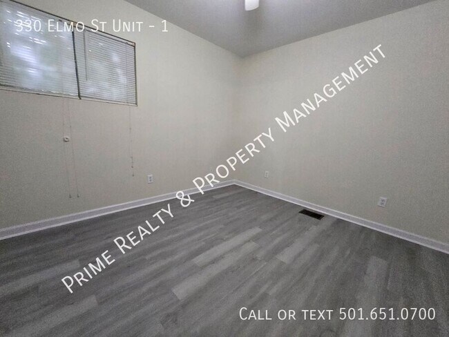 Building Photo - 330 Elmo St