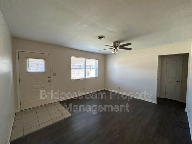 Foto del edificio - 438 S Walnut St