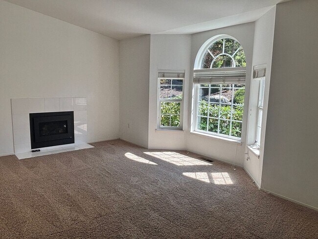 Foto del edificio - 531 48th Pl SE