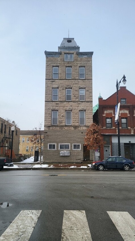 Primary Photo - 3216 S Morgan St