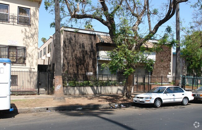Building Photo - 977 S Westmoreland Ave