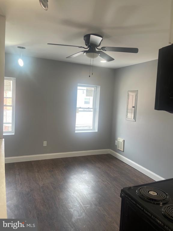 Foto del edificio - 5618 Appletree St