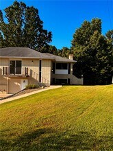 Building Photo - 14911 Dutchmans Dr