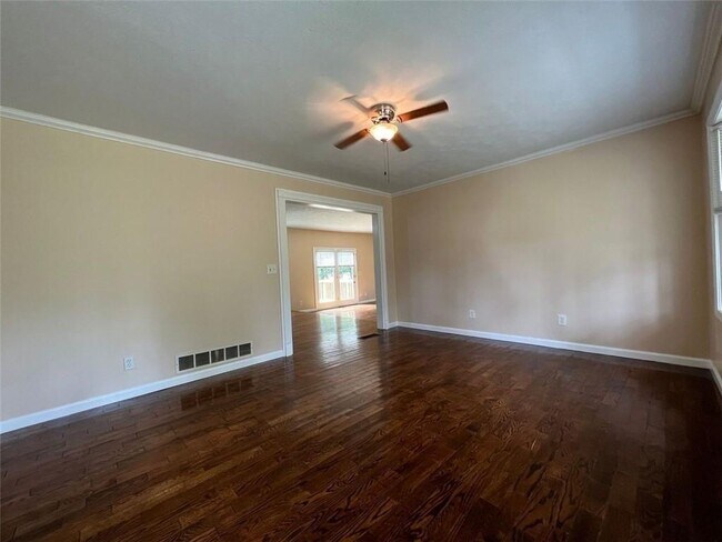 Foto del edificio - 3456 Davis Rd