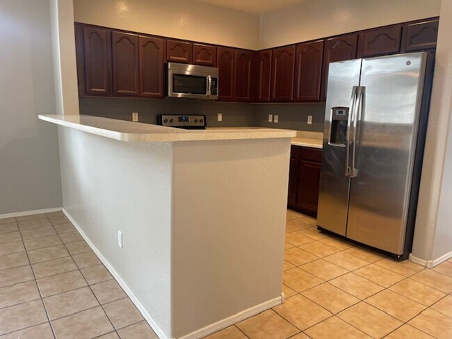 Foto del edificio - Community pool, close to I-10 and shopping...