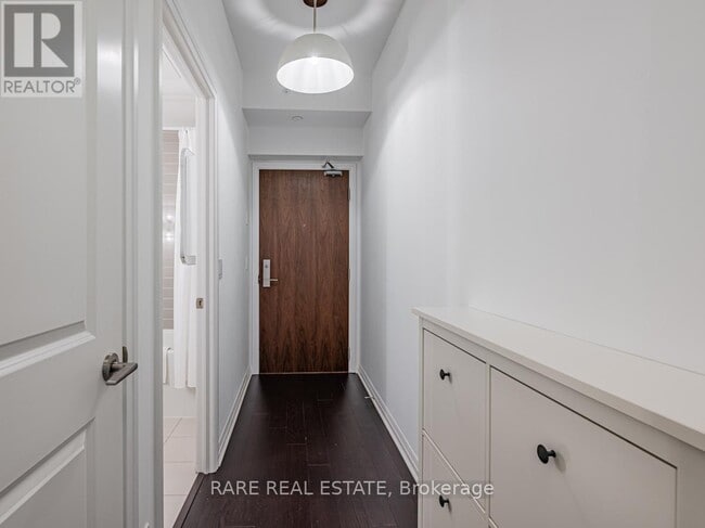 Building Photo - 8 Mercer St