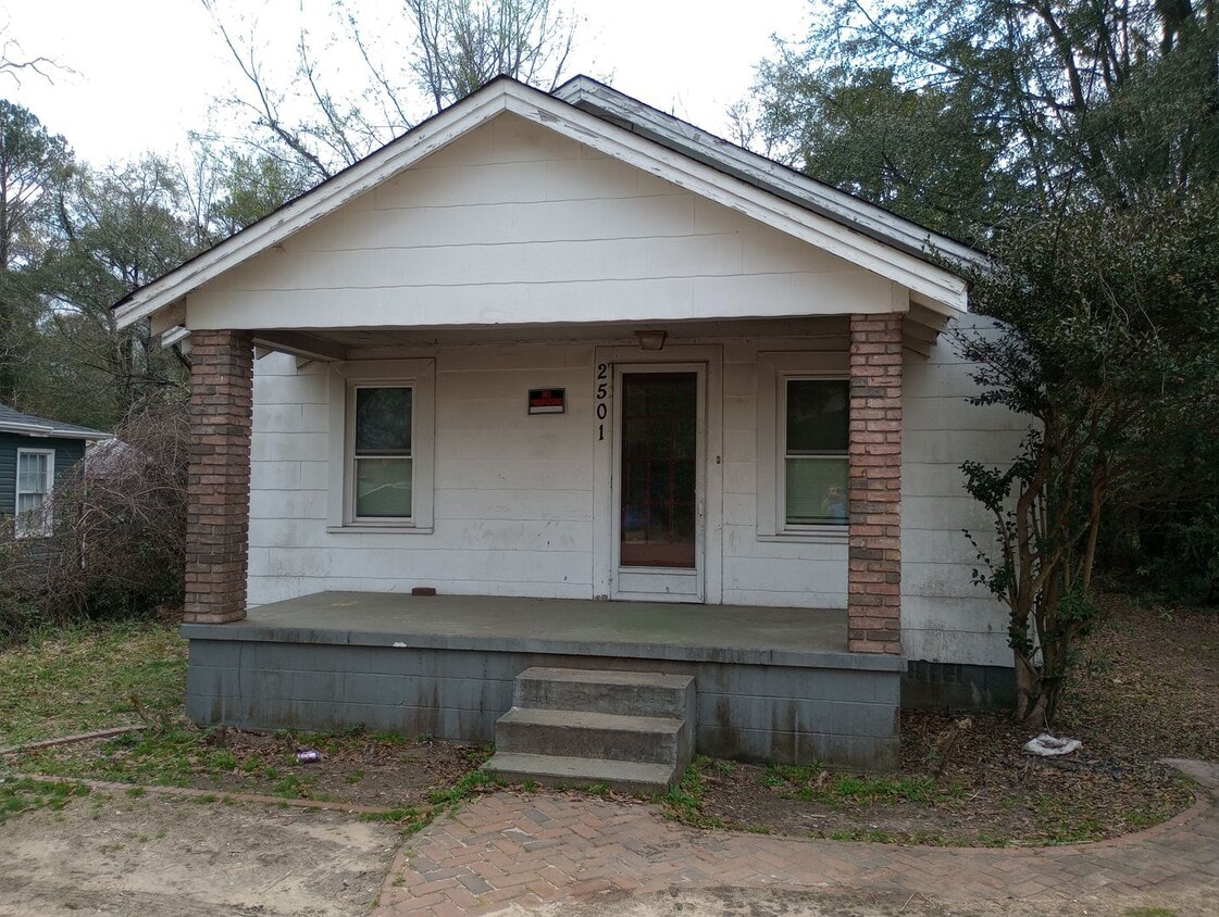 3 Bedroom 2 Bath Home - Convenient Location - 3 Bedroom  2 Bath Home - Convenient Location