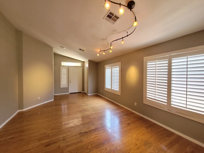 Building Photo - 2563 Spruce Creek Dr