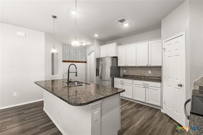 Building Photo - 1808 Fall Creek Ct