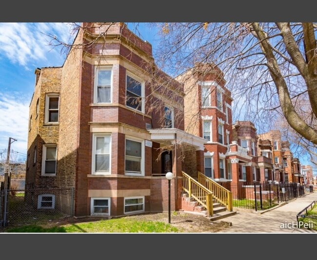 Building Photo - 6240 S Champlain Ave