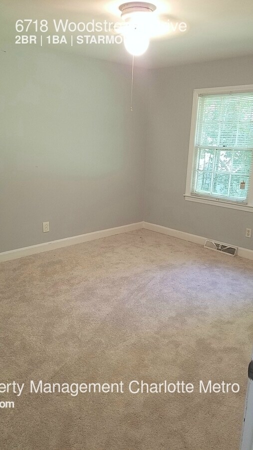 Foto del edificio - 6718 Woodstream Dr