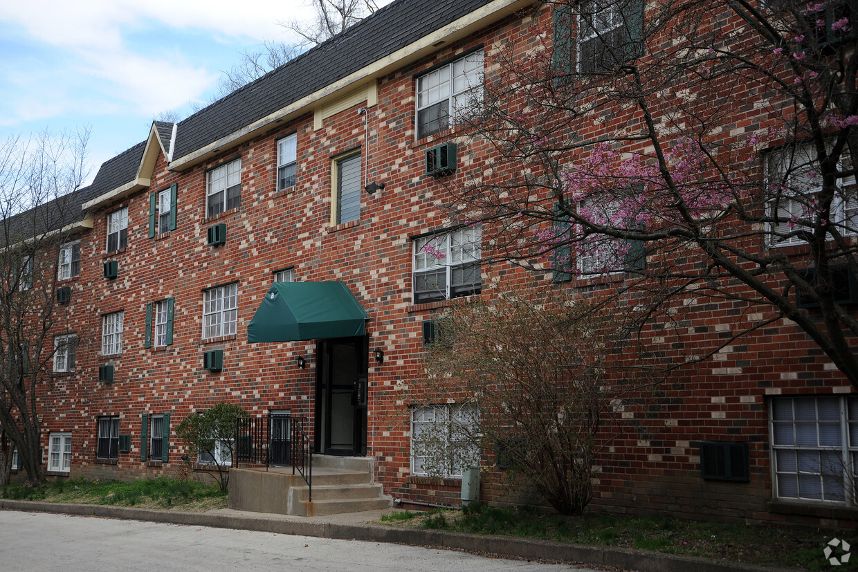 Building Photo - Woodbrook Lane Apartments