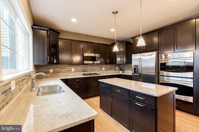 Cocina - 1717 Taymount Ter NE