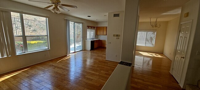 Foto del edificio - 1726 Amberidge Way