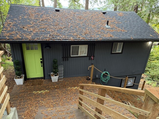 Building Photo - 380 E Bridger Ln