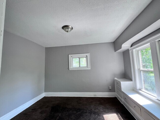 Foto del edificio - 3362 E 145th St