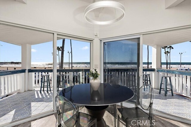 Foto del edificio - 2214 W Oceanfront